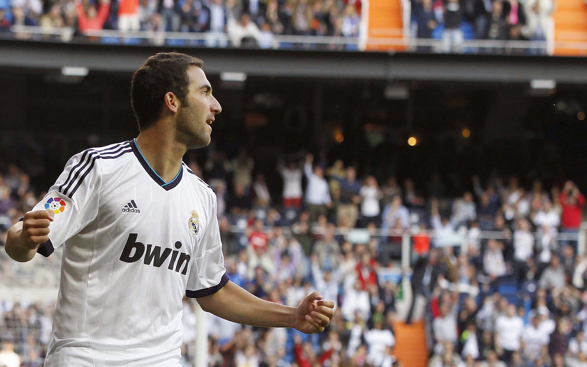 一线明星助阵公益足球赛，推动全民体育精神，体育明星公益活动