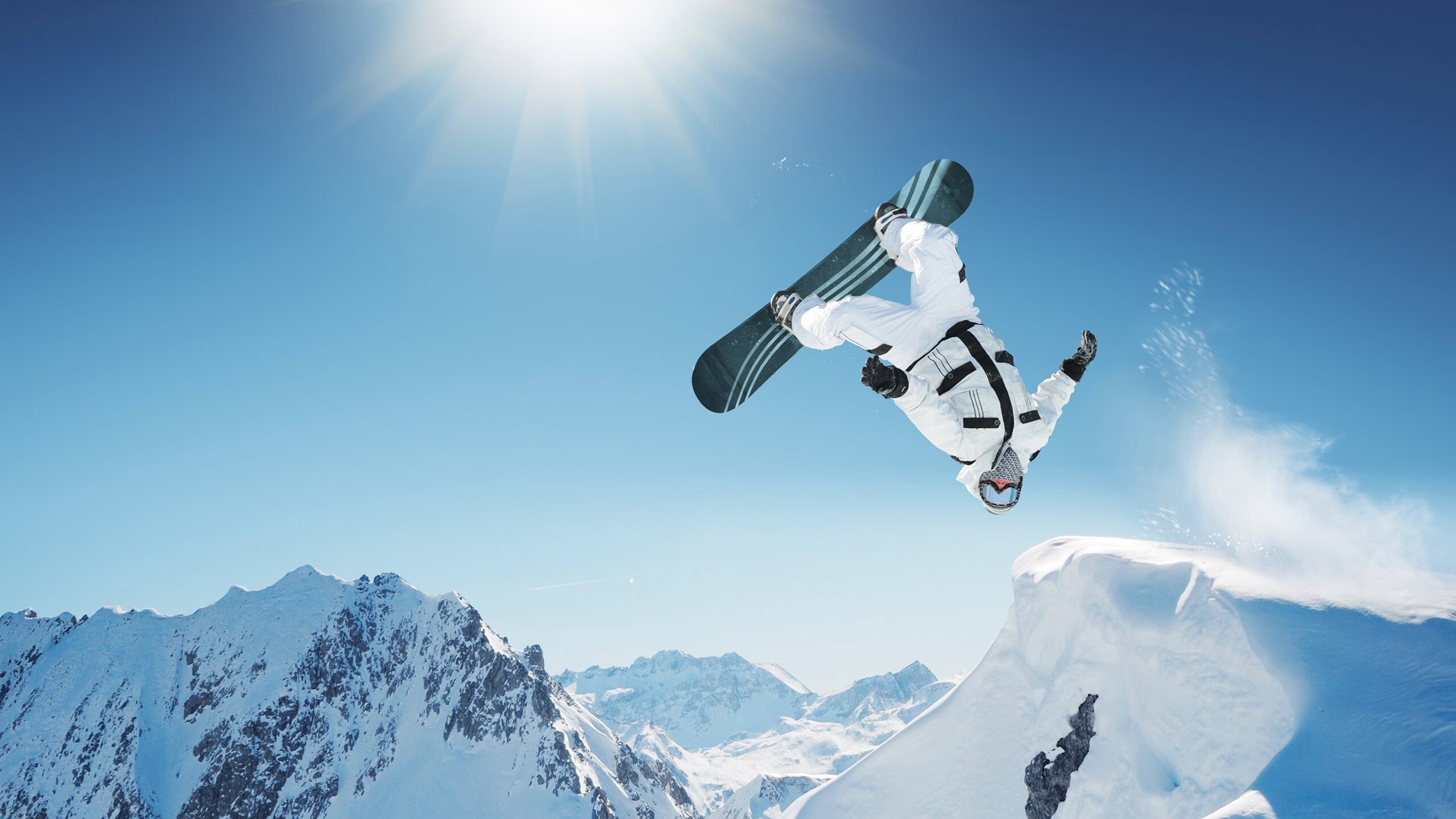 电竞行业的商业模式：赞助、直播、周边与赛事门票，电竞产业模式