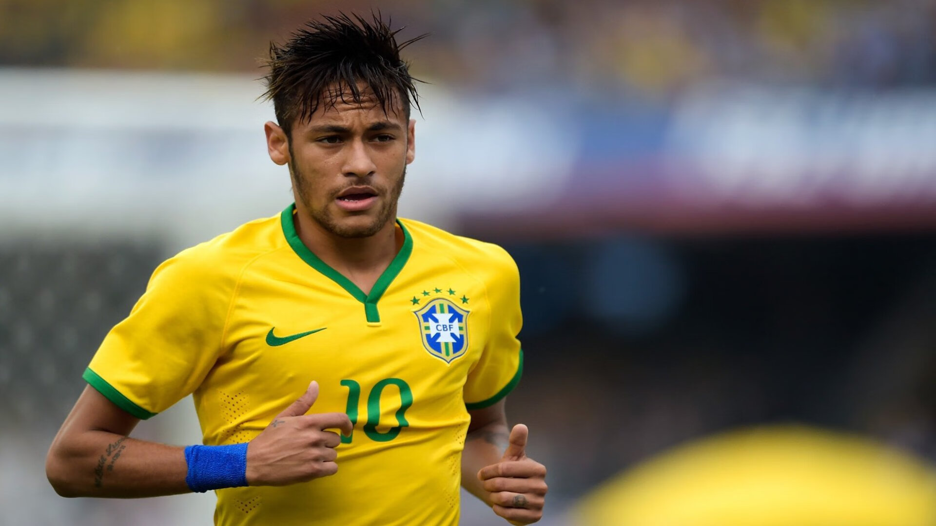 星空体育官网入口-融合“足球+大健康”理念，推动全民体育健康产业发展，足球运动在全民健身中的意义