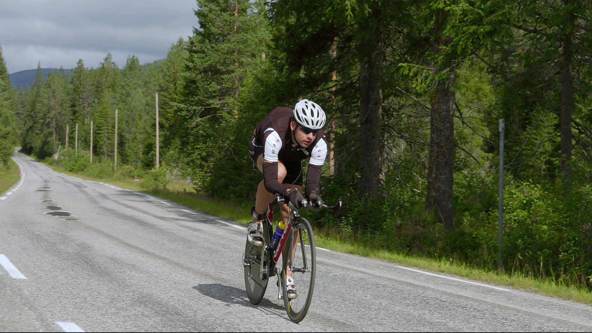 足球发展年度白皮书汇总行业趋势与建议，足球行业分析报告